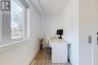 Martin Grove House & Suite - Luxe 6-Bedroom Home, Sleeps 12 - Private Elevator, 2 Kitchens, Free Parking - Chambres d'hôtes Toronto