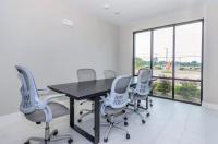 Luxe Apt Pool Free Parking 8 Min to Med Ctr - Bed and Breakfast Houston