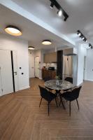 Modern Penthouse with Large Terrace & Stunning Sunset Views - B&B Chişinău