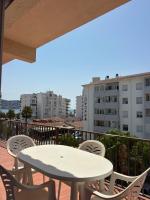 vistas al mar roses 3331 - B&B Roses