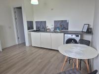 Tom House - B&B Otopenii de Jos