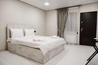 SkyGate Hotel - B&B Parakar