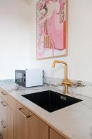 Two rooms and a kitchen - private yard and parking - B&B Tampere