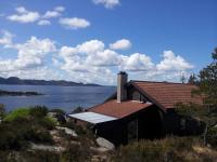 Cabin by the sea, close to Preikestolen The Pulpit Rock - Chambres d'hôtes Strand
