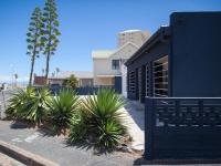 Loddey's Self Catering Units by Beach Collection Winelands - B&B Strand