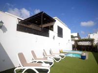 Awesome Puerto Del Carmen Villa 3 Bedrooms Villa Tacataca Pool Table - Chambres d'hôtes Puerto del Carmen