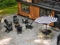 Right Mtn Attitude - Arcade, Hot Tub & Fire Pit - Chambres d'hôtes Berkeley Springs