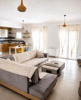 Holiday Lefkas Sunrise Luxury Appartments - Chambres d'hôtes Nikiána