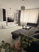 Grey Apartment-Prelungirea Ghencea - B&B Bucharest