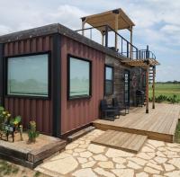 Container Home with Rooftop Deck & Pool Access - B&B Fredericksburg