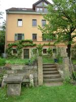 Apartment with Garden View