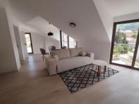3 1D2 Mini Condos , Modern 2-bedroom penthouse - B&B Teodo