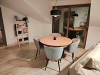 3 1D2 Mini Condos , Modern 2-bedroom penthouse - B&B Teodo