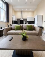 Large Flat in Edinburgh with Mountain Views - Bed and Breakfast Edinburgh