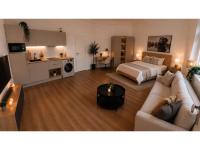 MeBa Living Premium Studio Queensize Bett, WLAN, Küche & Nespresso - B&B Mönchengladbach