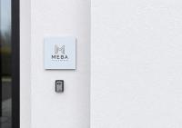 MeBa Living Premium Studio Queensize Bett, WLAN, Küche & Nespresso - B&B Mönchengladbach