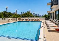 Beautiful and Cozy Peachtree Penthouse - B&B Atlanta