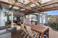 Coastal Hideaway - Waipu Cove Holiday Home - B&B Waipu