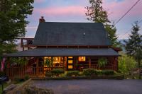 Cozy Fall Getaway Mtn Views & Hot Tub - B&B Sevierville