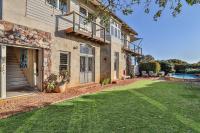 Ocean Villa - Sandbaai Pool & Sea Views Sleeps 8 - Bed and Breakfast Hermanus