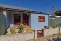 Vintage Cottage In Kleinmond Steps To Beach - B&B Kleinmond