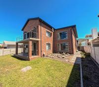 Skuinsklip Classy Retreat Kleinmond Sea View - B&B Kleinmond