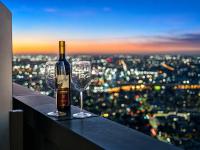 Stunning CBD Apartment with Amazing Views and Parking - Bed and Breakfast Melbourne