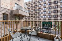 3 Bed Duplex, Pool Table, 4 Stops to Wembley - Chambres d'hôtes Hatch End
