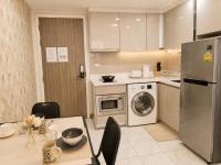 Stylish 1BR 5 Min Walk to BTS Nana Pool & Gym - B&B Bangkok