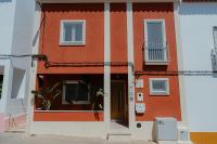 Kalumi Aparthotels - Japandi-Style Apartments with Terrace, Pergola, and Portuguese BBQ - Chambres d'hôtes Vila Nova de Milfontes
