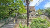 Apartment and Studios Berulia - Bed and Breakfast Baška Voda