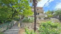 Apartment and Studios Berulia - Bed and Breakfast Baška Voda