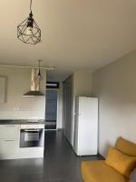 Studio moderne et design , climatisé et entièrement équipé - terrasse et parking inclus - Chambres d'hôtes Fort-de-France
