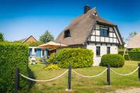 Reetdachhaus Laurin in Dranske - B&B Dranske