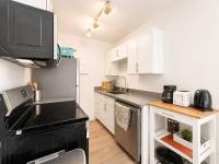 Colorful downtown condo, 2 bedrooms, king bed - B&B Seattle