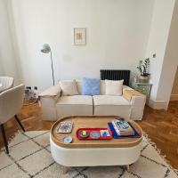 Stunning 1 Bedroom Apartment walking distance to Portobello - B&B Londra