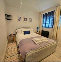 Stunning 1 Bedroom Apartment walking distance to Portobello - B&B Londra