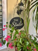 Margies Magic Myrtle Guesthouse - B&B Antwerp