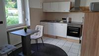 BHR - ANTHELIA Ferienwohnung Nähe Nürburgring Eifel mit großem Garten renoviert - B&B Kempenich