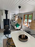 Wonderful Vacation Home With Big Garden - Ferienwohnung Dannemare