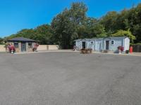 Meadows Farm Lodge - B&B Swansea
