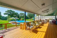 Pool, Large Porch! Country Home Near Roaring River - B&B Seligman