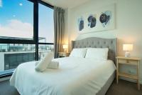 Sky High Luxury 3BR Apt with Pool Gym Steam Sauna - Chambres d'hôtes Adélaïde