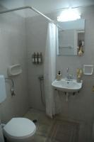 MR RedNikos - B&B Sellía