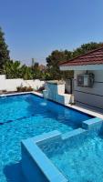 Modern Studio with Swimming Pool in Njiro, Arusha - B&B Arusha