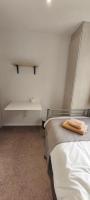 Standard Single Room with Shared Bathroom - Chambres d'hôtes Londres