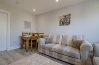 Highfield Apartment- 2 Bed in Motherwell close to centre - B&B Motherwell