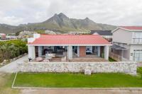 Lady Serenity Hot Tub Ocean Front Pets - B&B Kleinmond