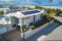 Villa Armonia Grotto Beach Large Deck W Pool - Bed and Breakfast Hermanus