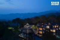 StayVista at Altiora Kasauli with Outdoor Pool & Lawn - B&B Kasauli